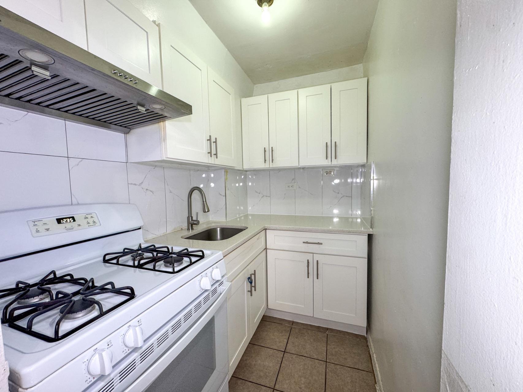 8830 182nd Street # 3F, Hollis, NY 11423