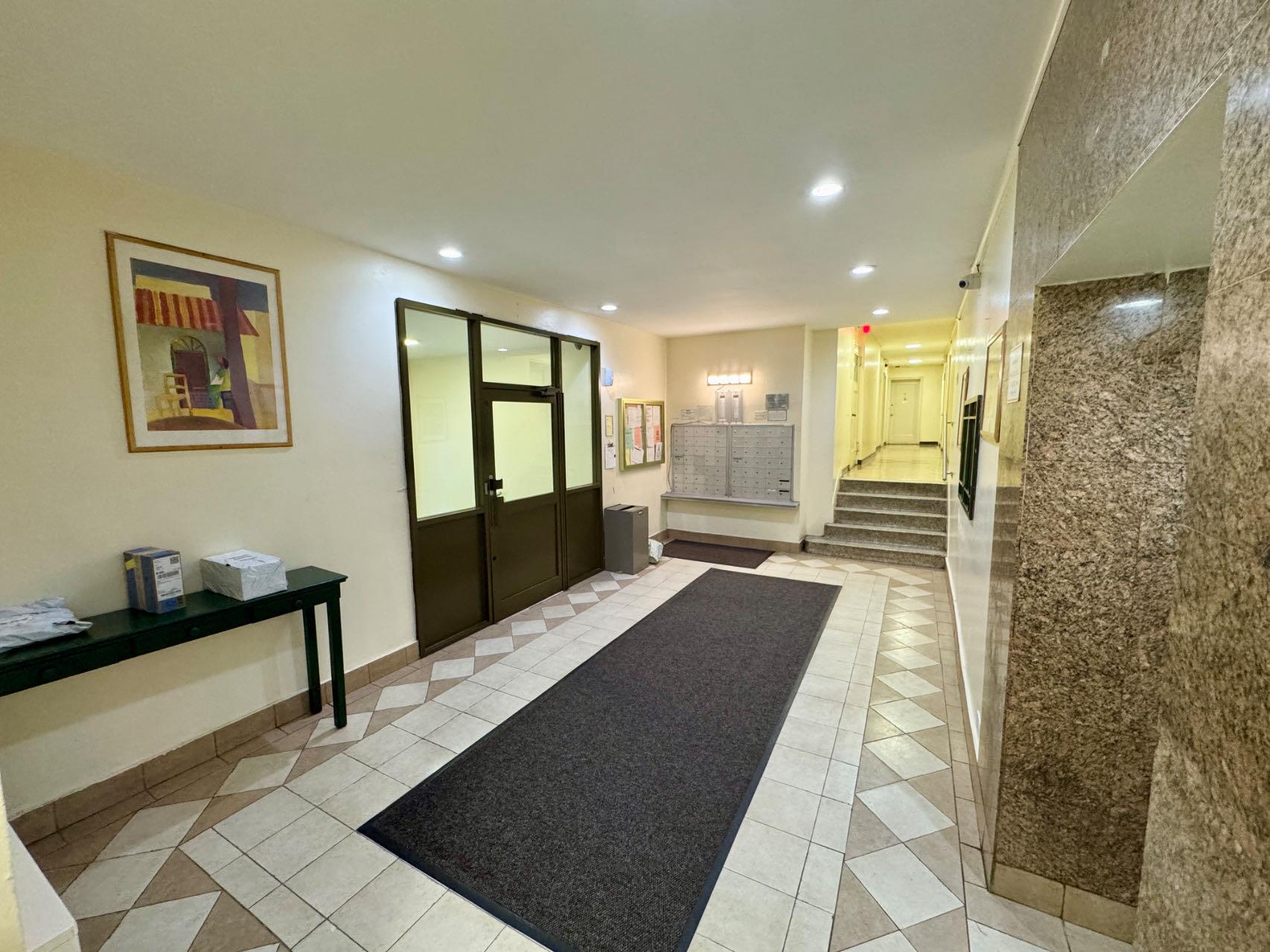 8830 182nd Street # 3F, Hollis, NY 11423