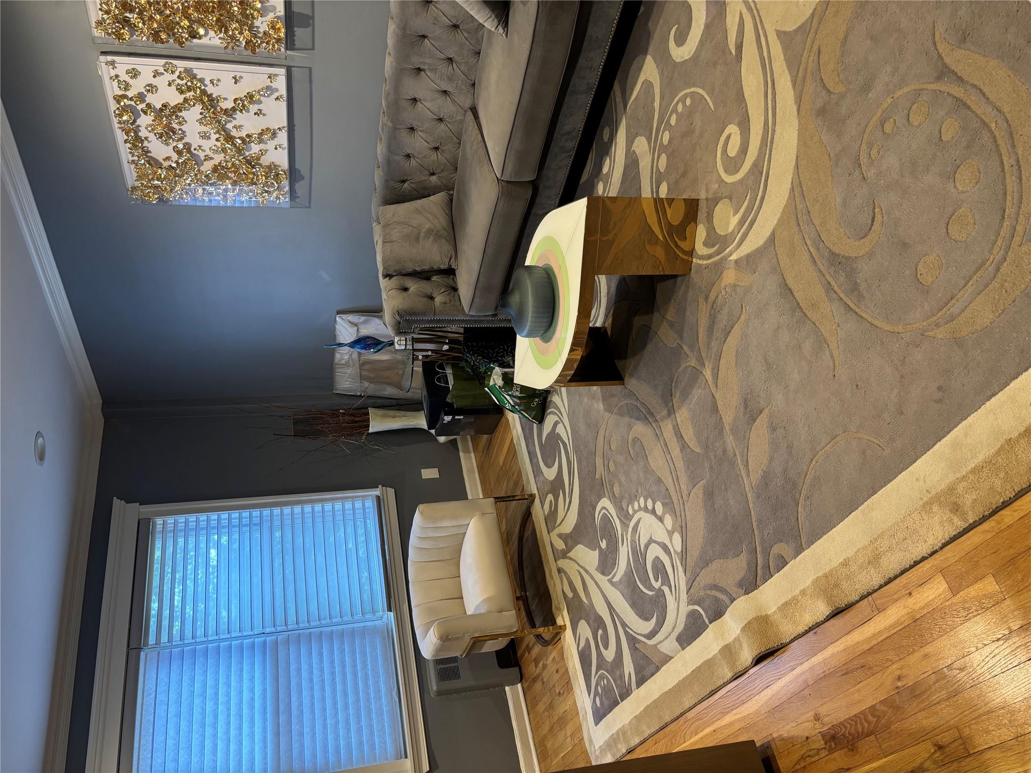 285 Central Avenue # A8, Lawrence, NY 11559