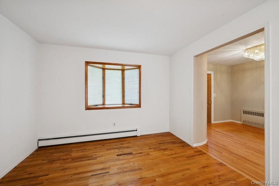 8 Cedar Place, Kings Park, NY 11754