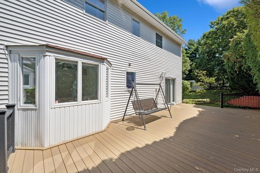 8 Cedar Place, Kings Park, NY 11754