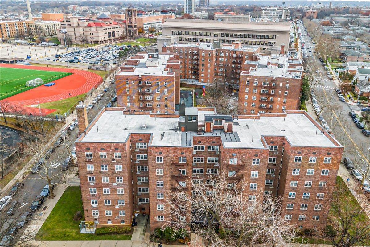 144-55 Melbourne Ave # 2E, Flushing, NY 11367