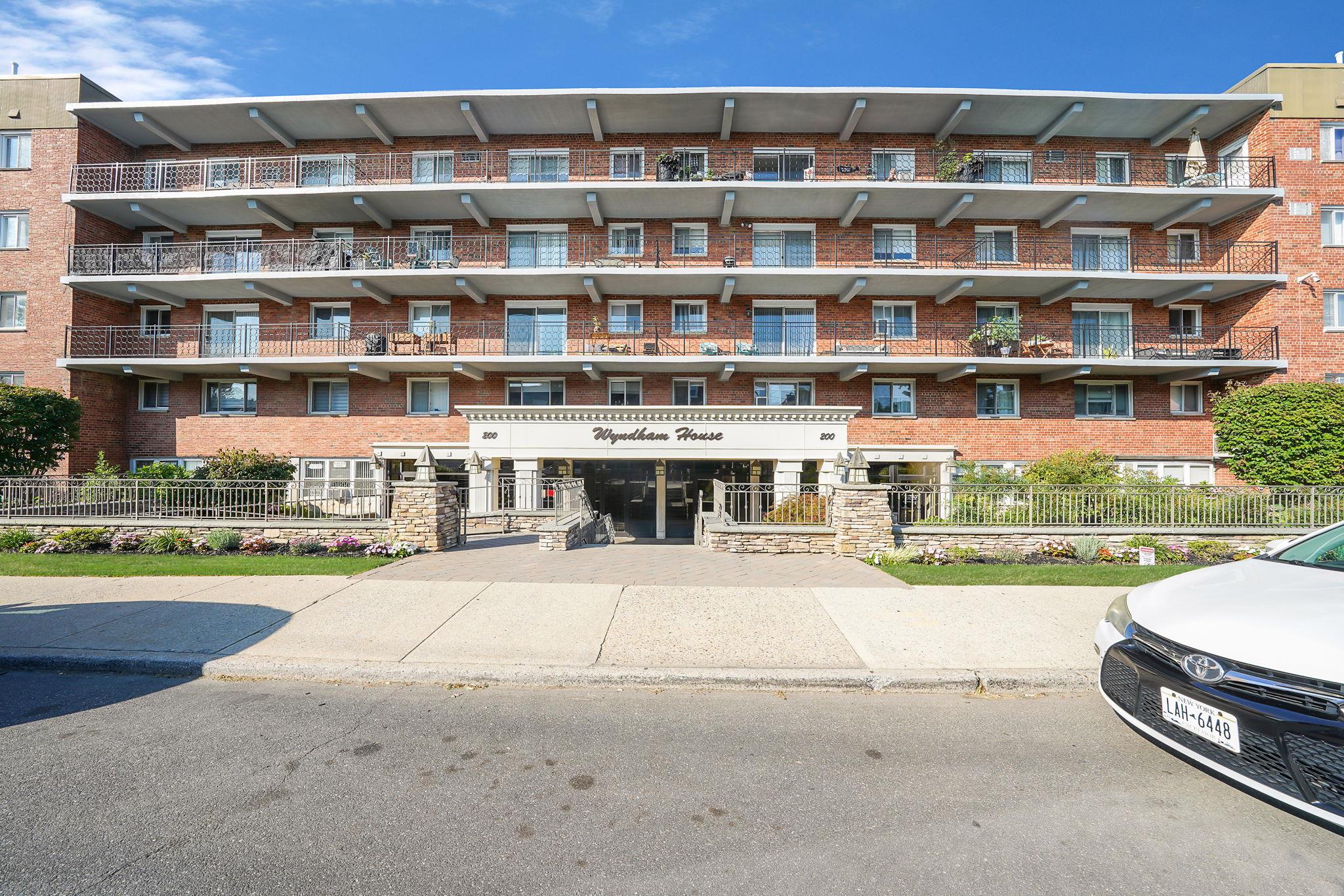 200 Atlantic Avenue # 311, Lynbrook, NY 11563
