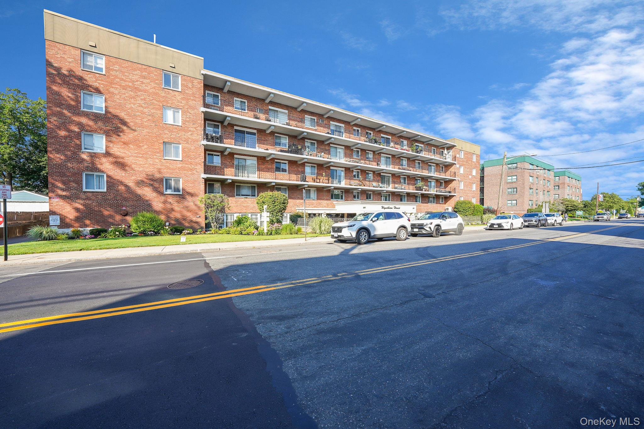 200 Atlantic Avenue # 331, Lynbrook, NY 11563