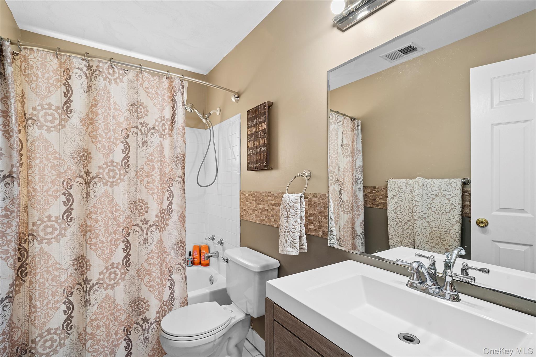 5 Windcrest Drive, Manorville, NY 11949