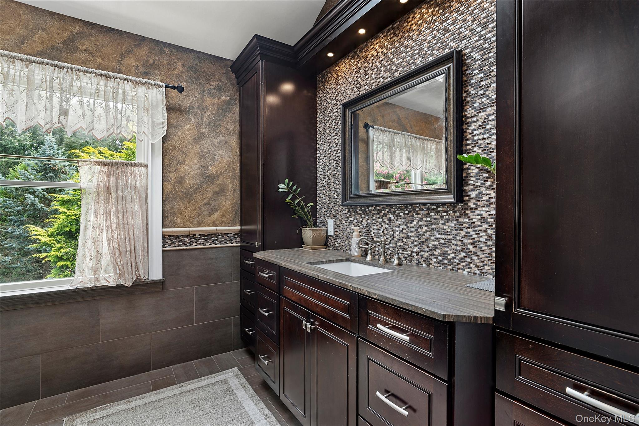 5 Windcrest Drive, Manorville, NY 11949