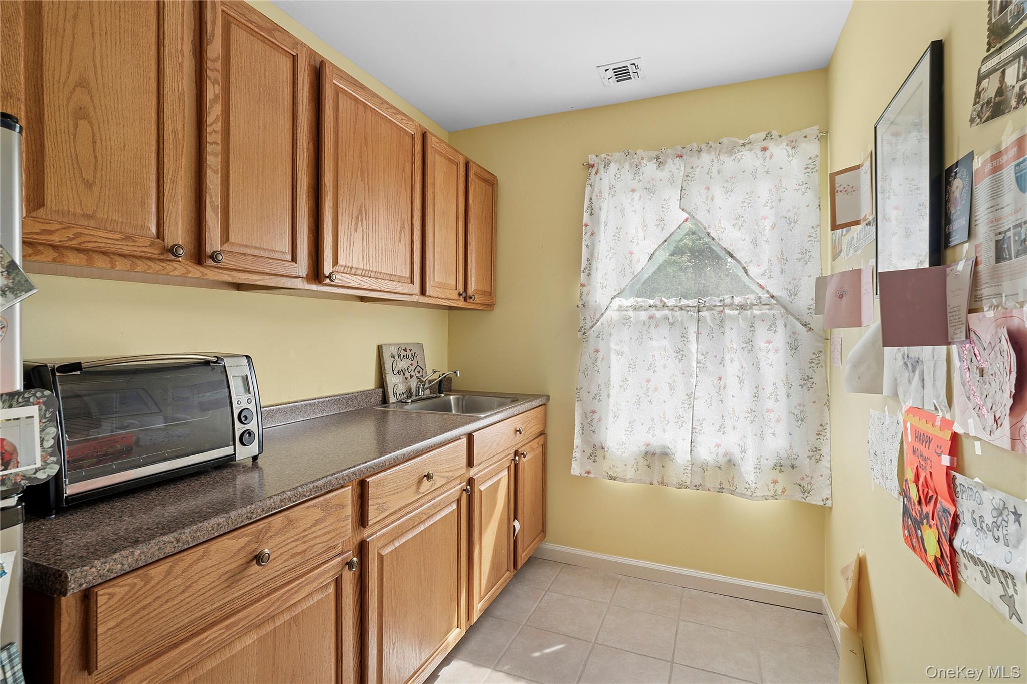 5 Windcrest Drive, Manorville, NY 11949