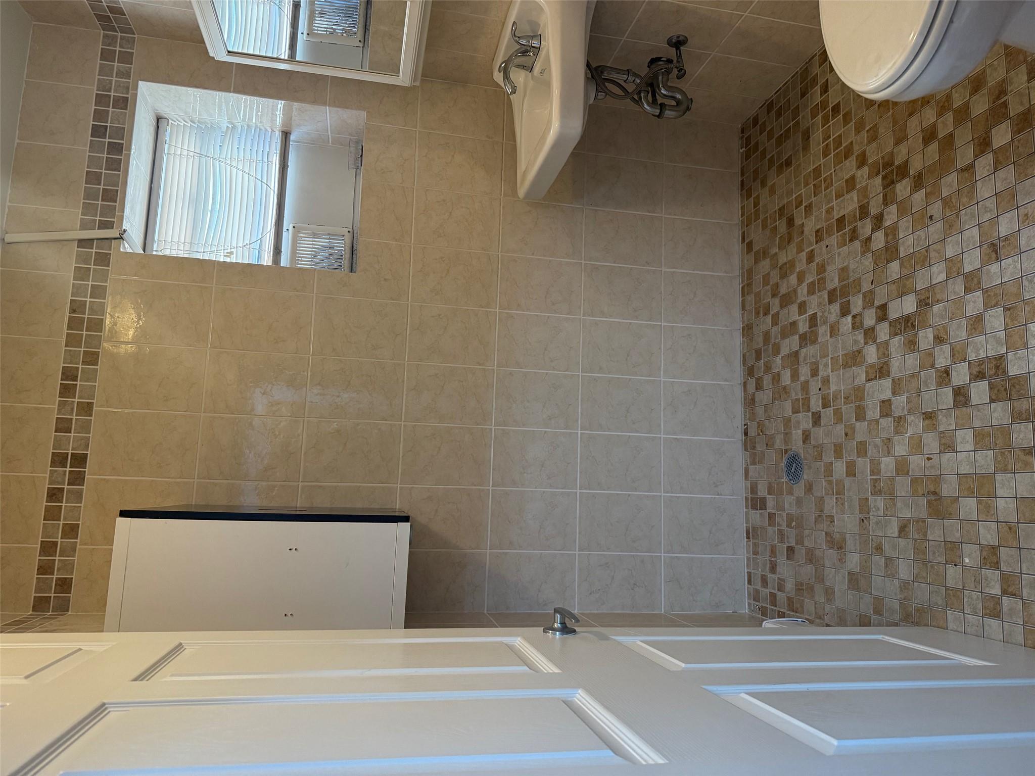 3717 E Tremont Avenue, Bronx, NY 10465