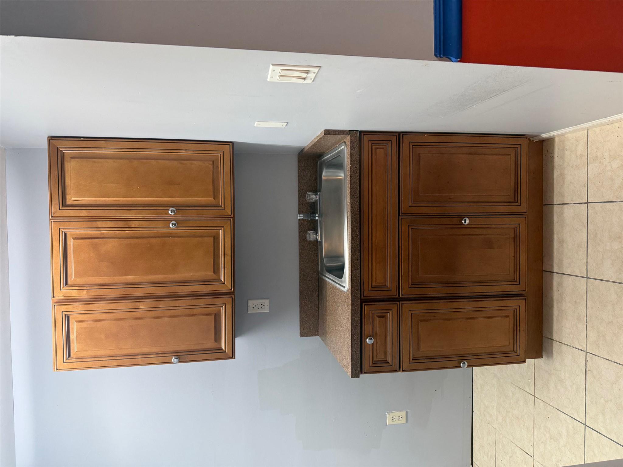 3717 E Tremont Avenue, Bronx, NY 10465