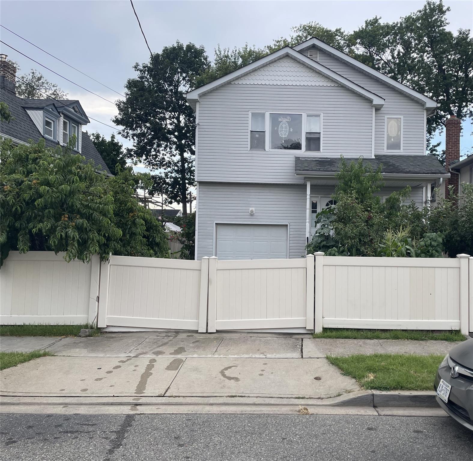 199 Wellesley Street, Hempstead, NY 11550