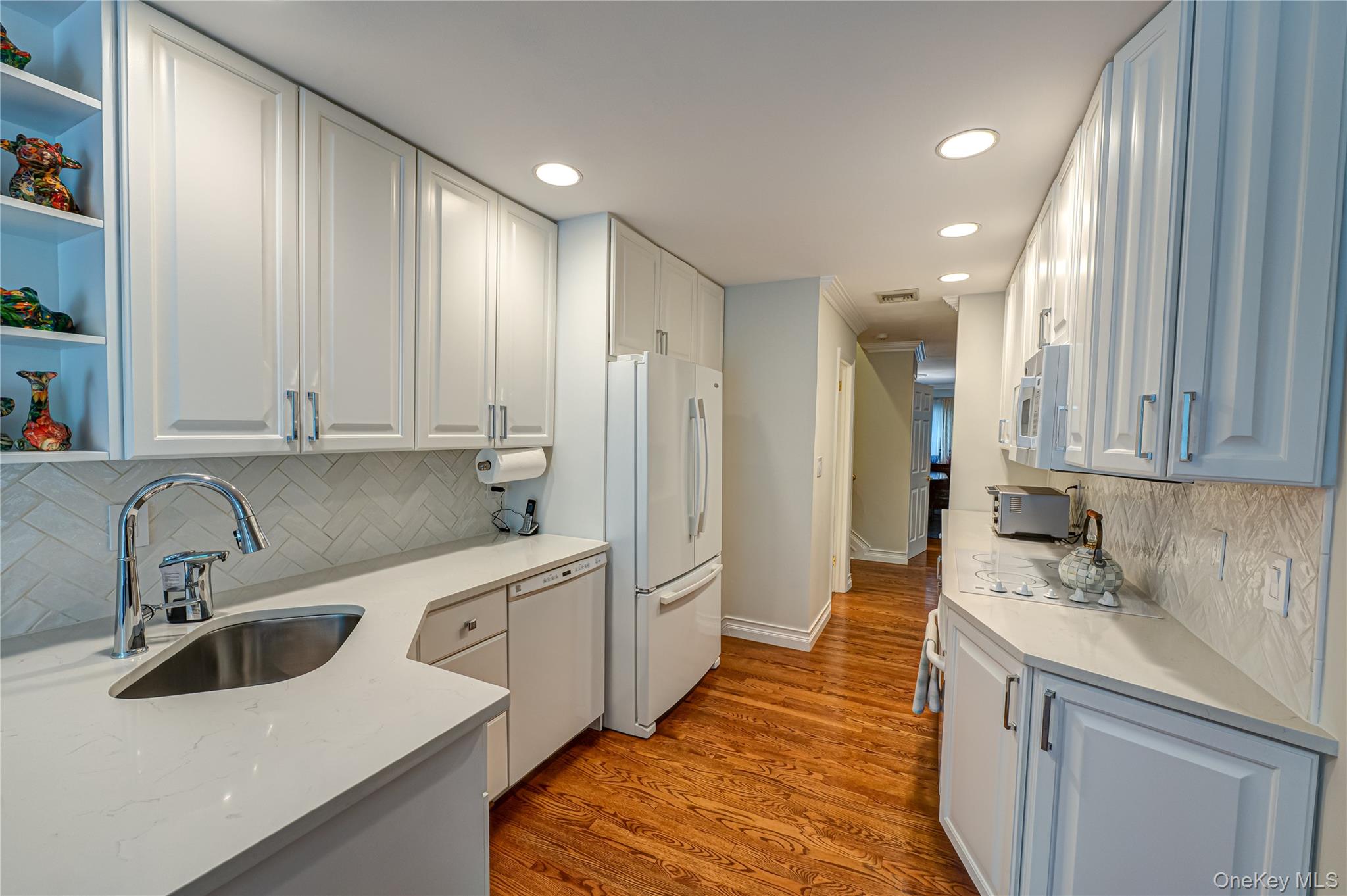 48 Archie Place, West Islip, NY 11795