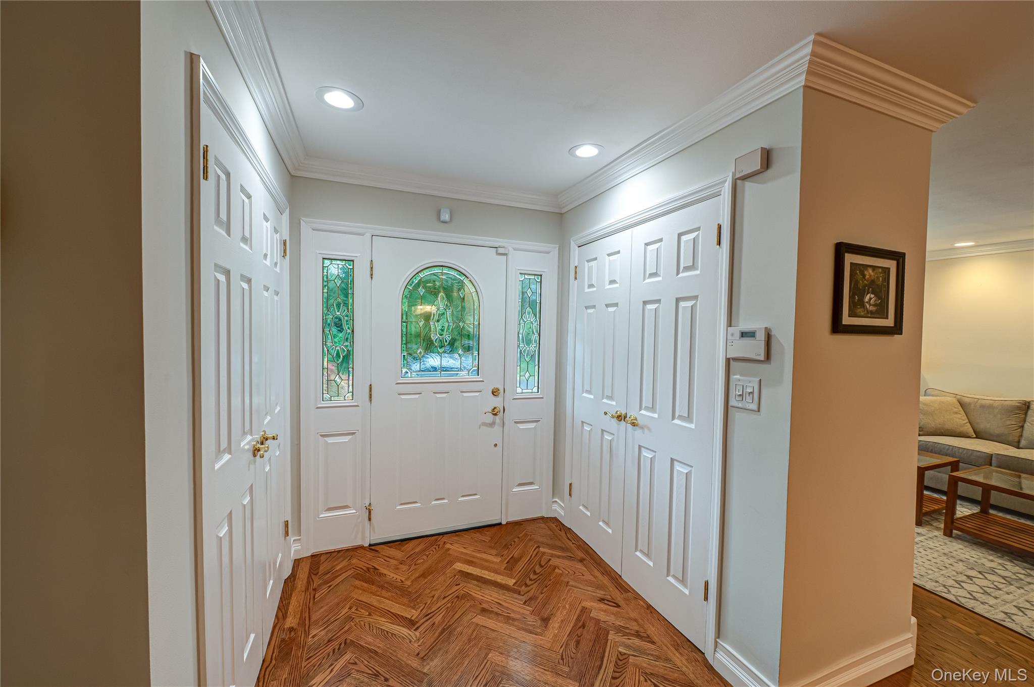 48 Archie Place, West Islip, NY 11795