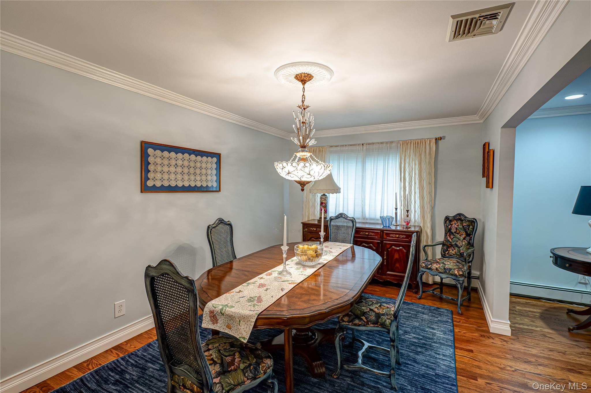 48 Archie Place, West Islip, NY 11795