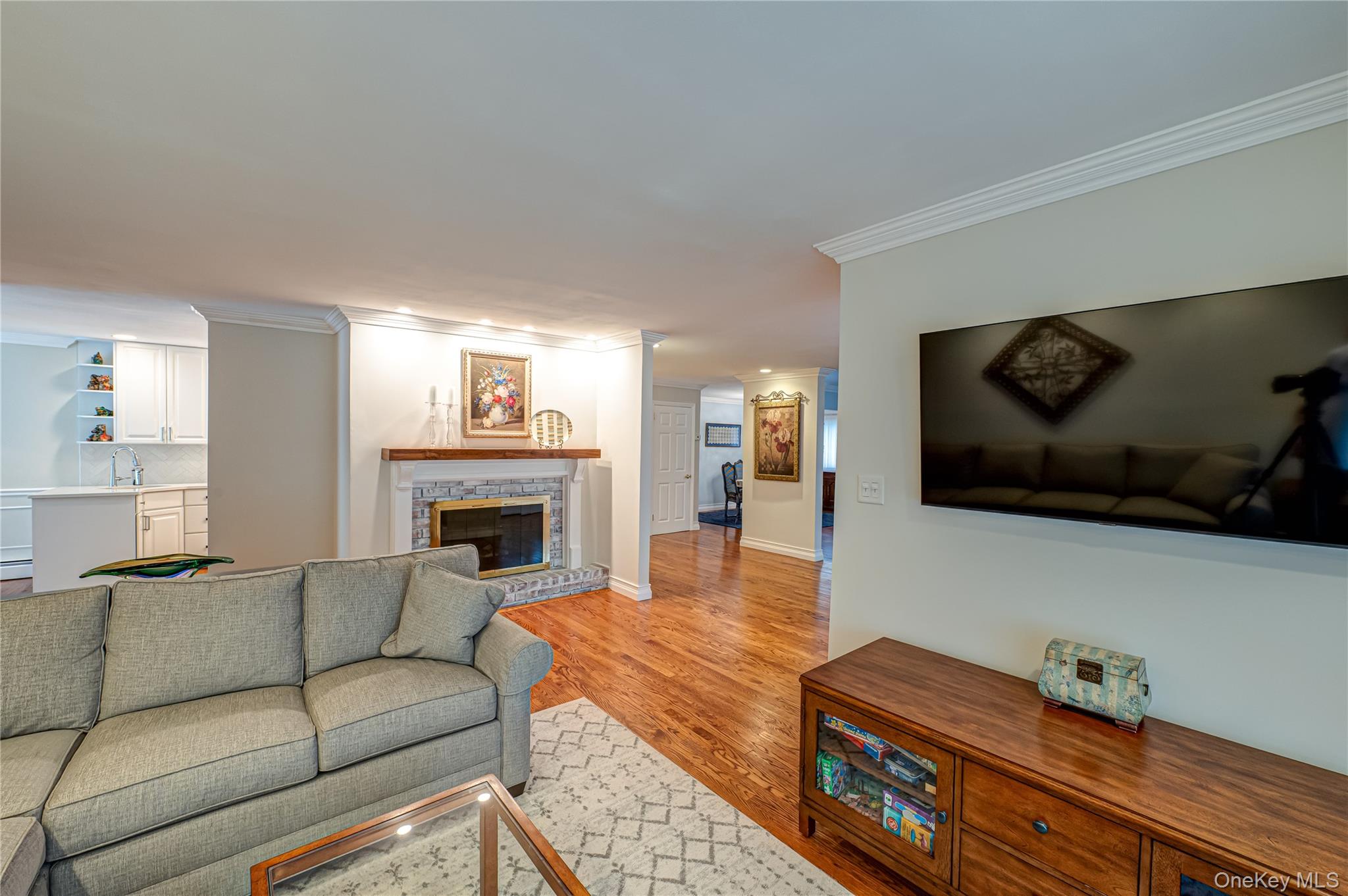 48 Archie Place, West Islip, NY 11795