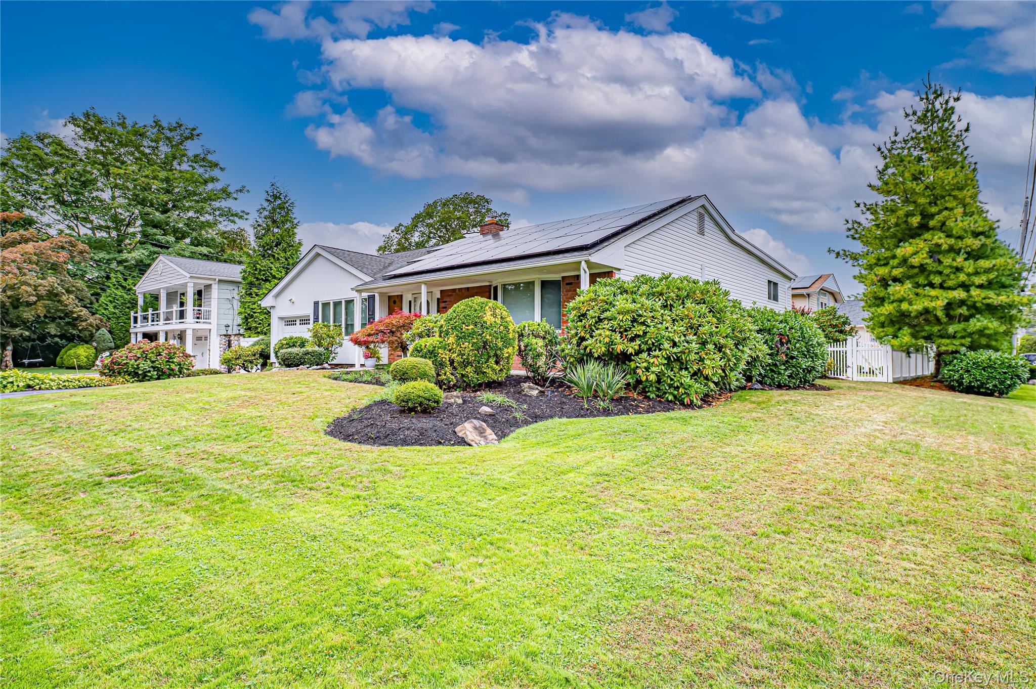 48 Archie Place, West Islip, NY 11795