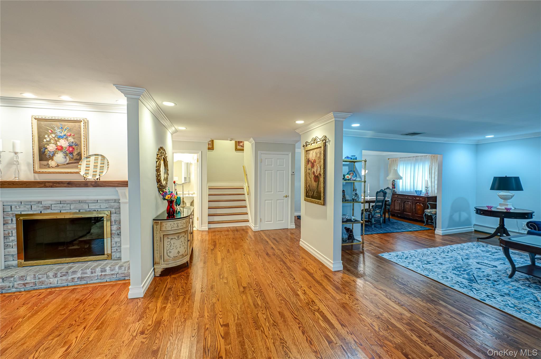 48 Archie Place, West Islip, NY 11795