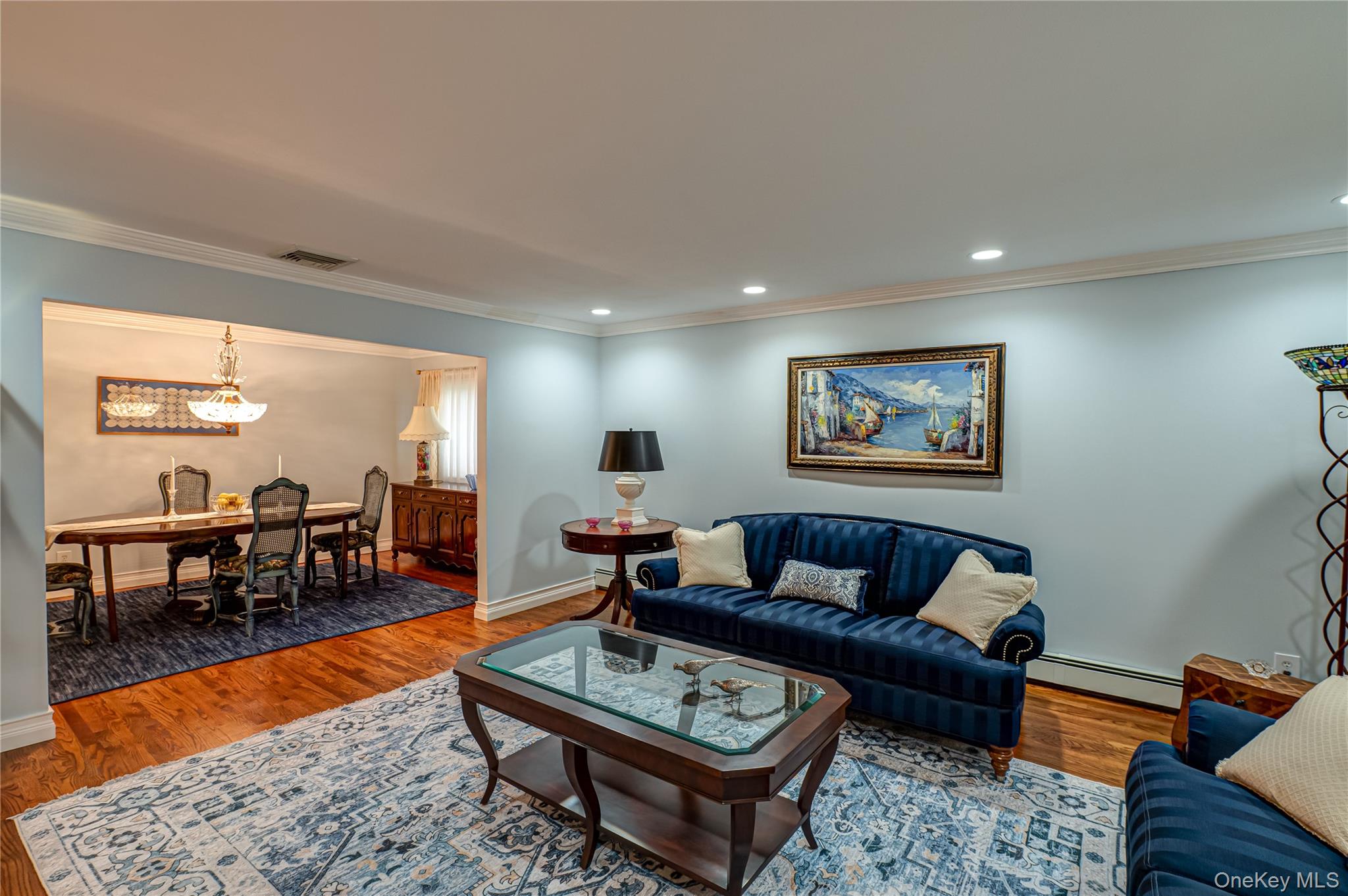 48 Archie Place, West Islip, NY 11795