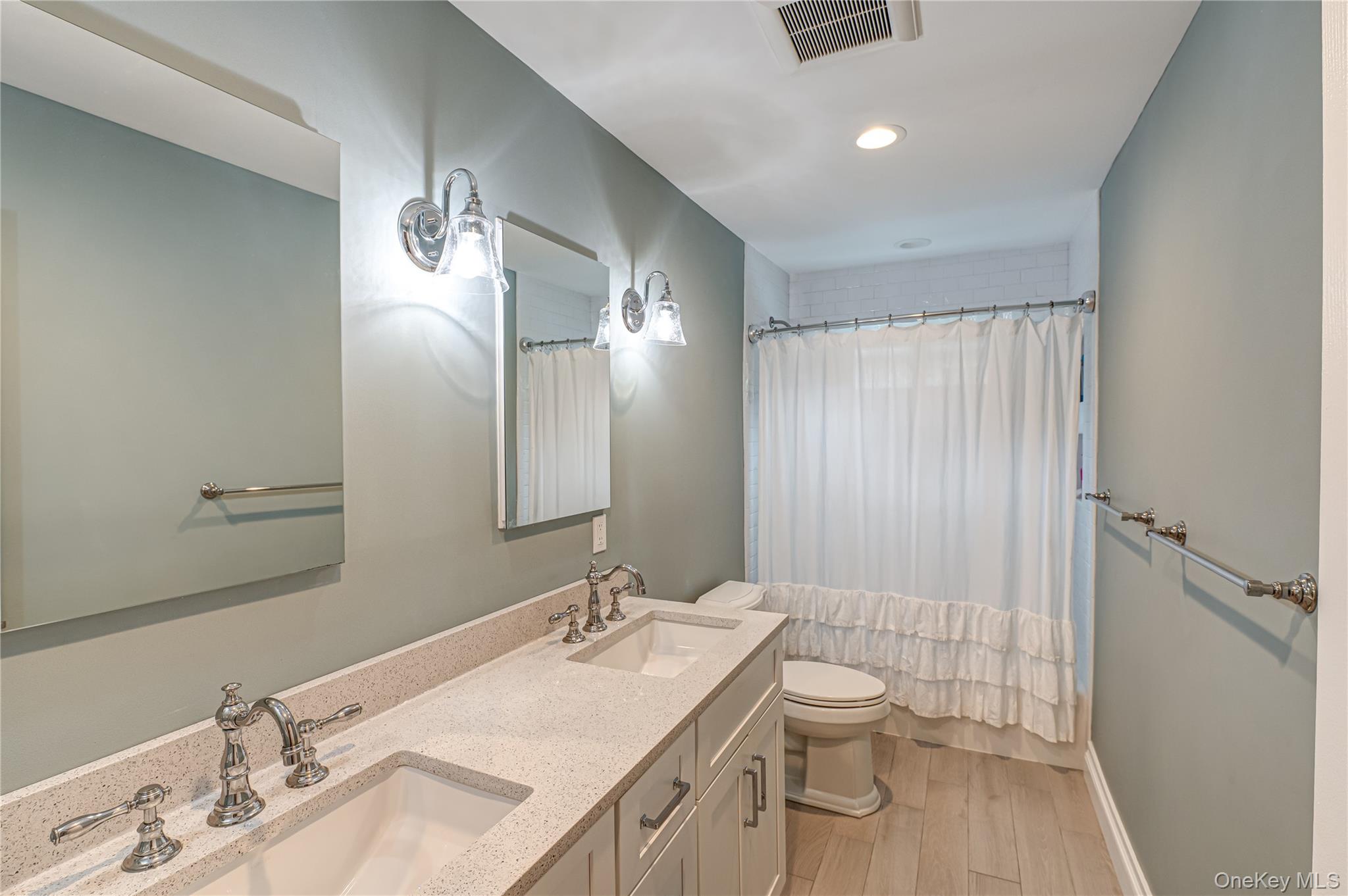 48 Archie Place, West Islip, NY 11795