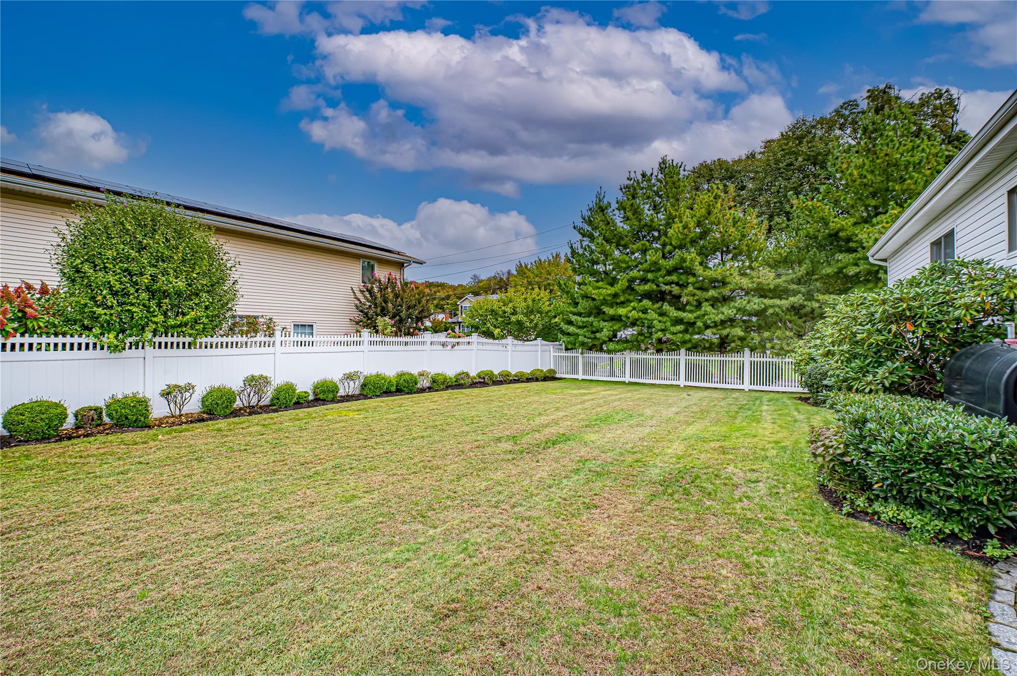 48 Archie Place, West Islip, NY 11795