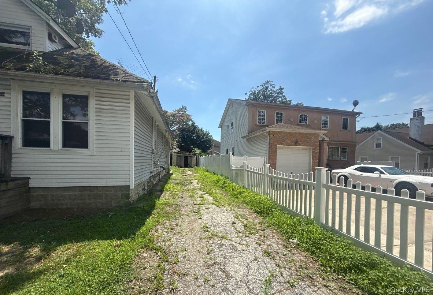 578 Seaman Avenue, Baldwin, NY 11510