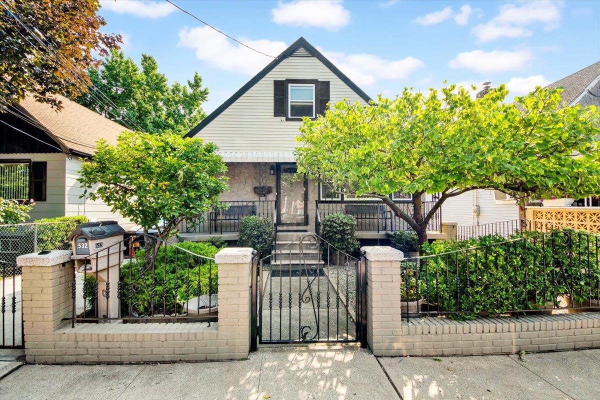532 Saint Lawrence Avenue, Bronx, NY 10473