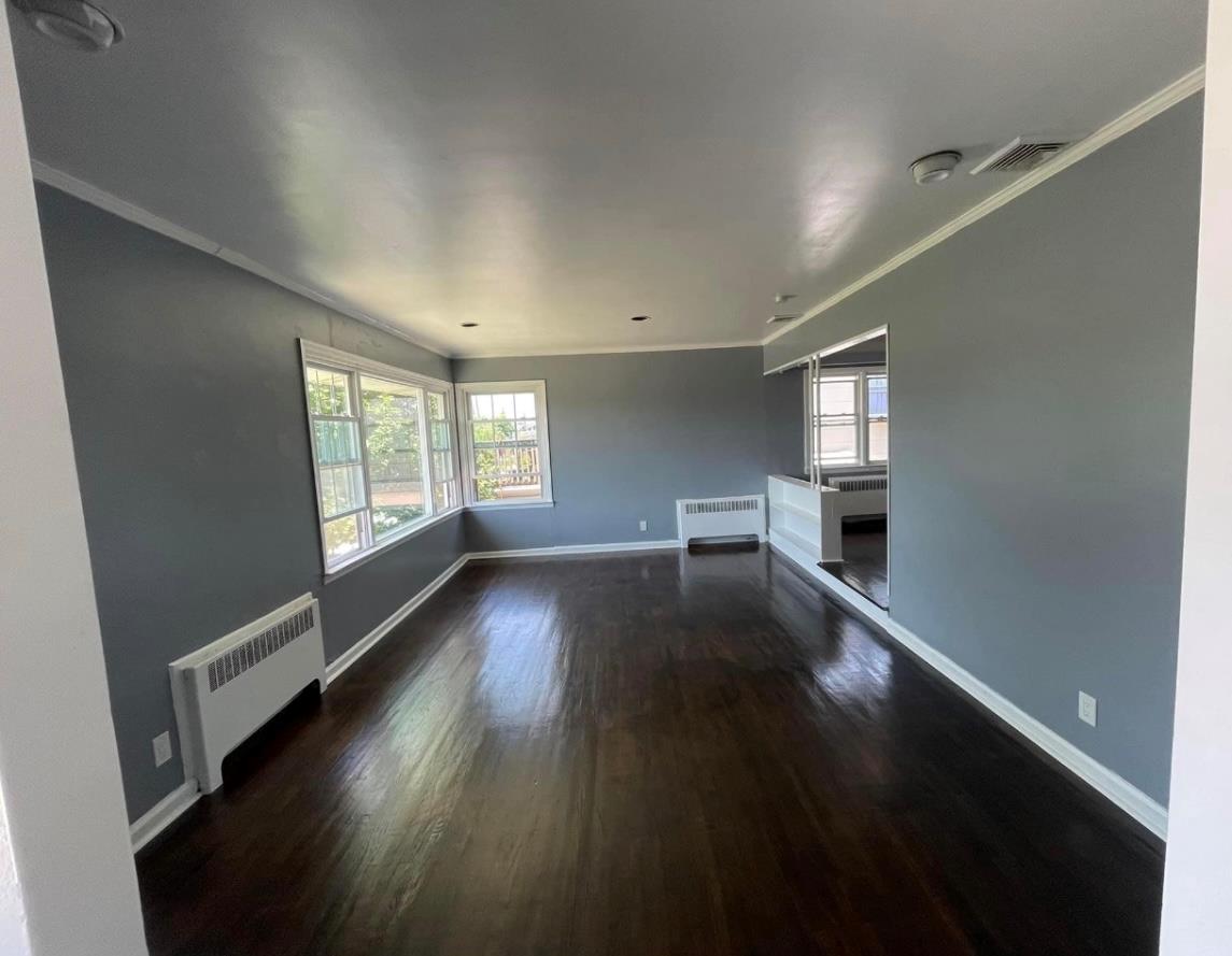 731 E Walnut Street # 2nd floor, Long Beach, NY 11561