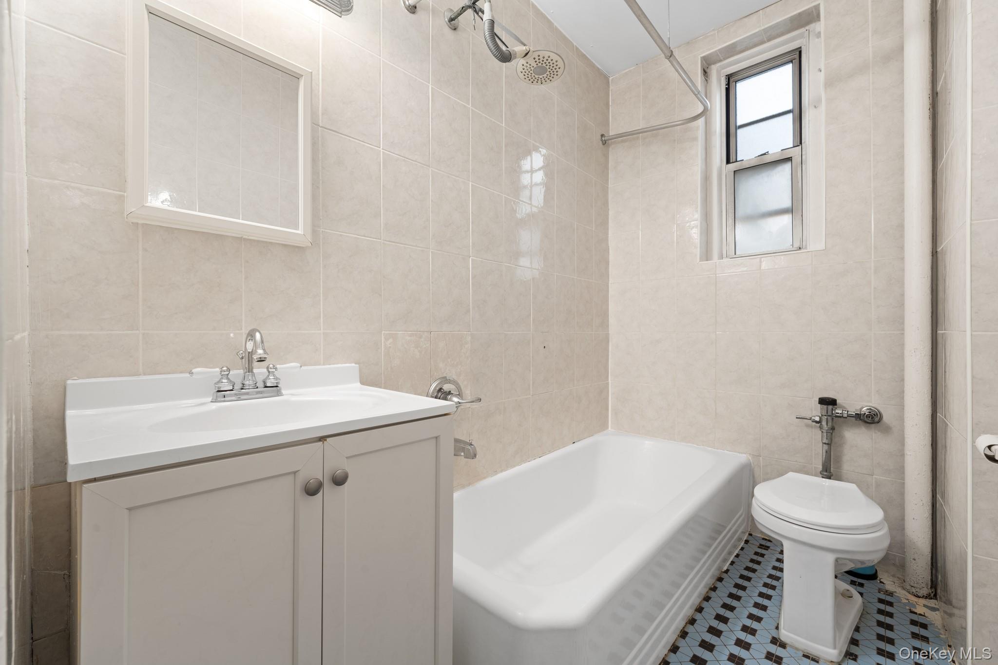 44-10 Ketcham St. # 3F, Elmhurst, NY 11373