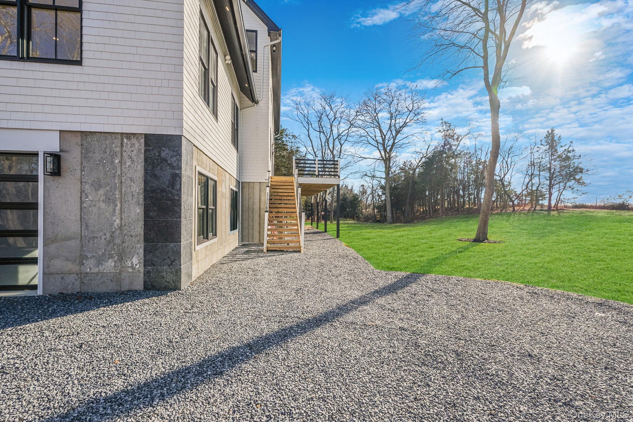 475 West Lane, Aquebogue, NY 11931