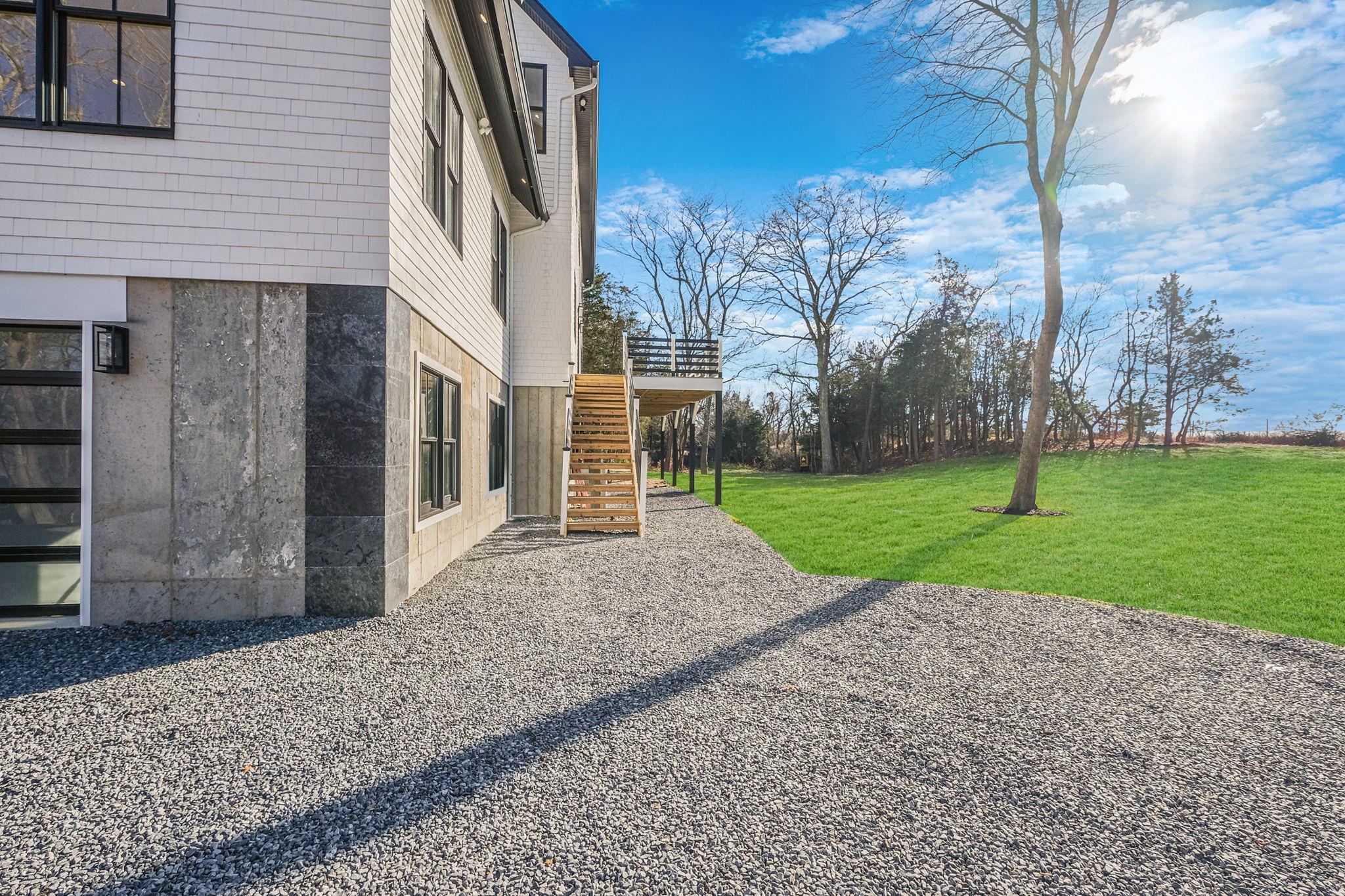 475 West Lane, Aquebogue, NY 11931