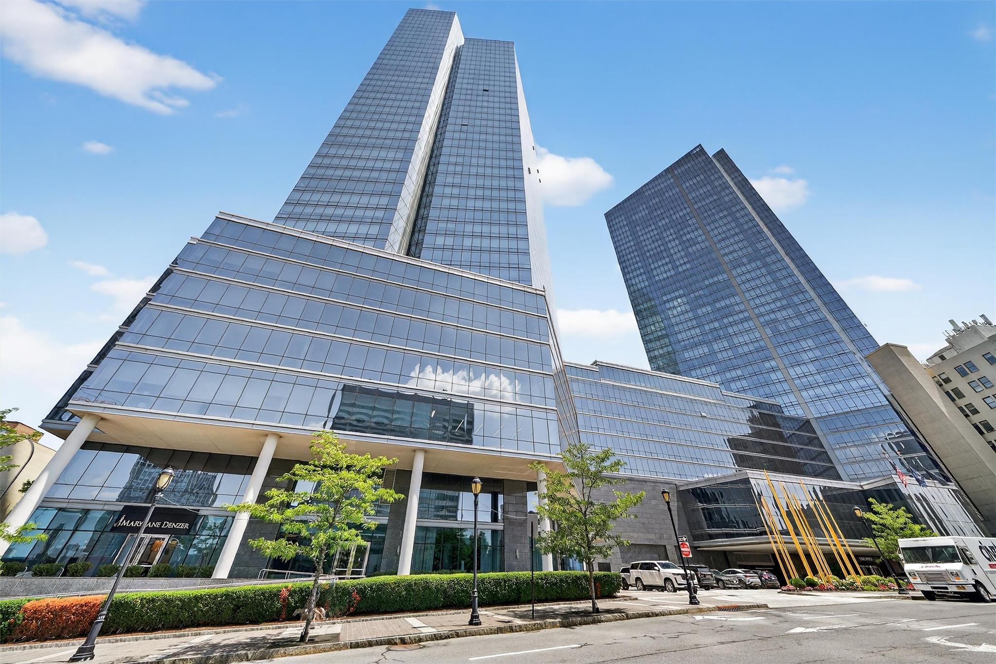 5 Renaissance Square # 15C, White Plains, NY 10601