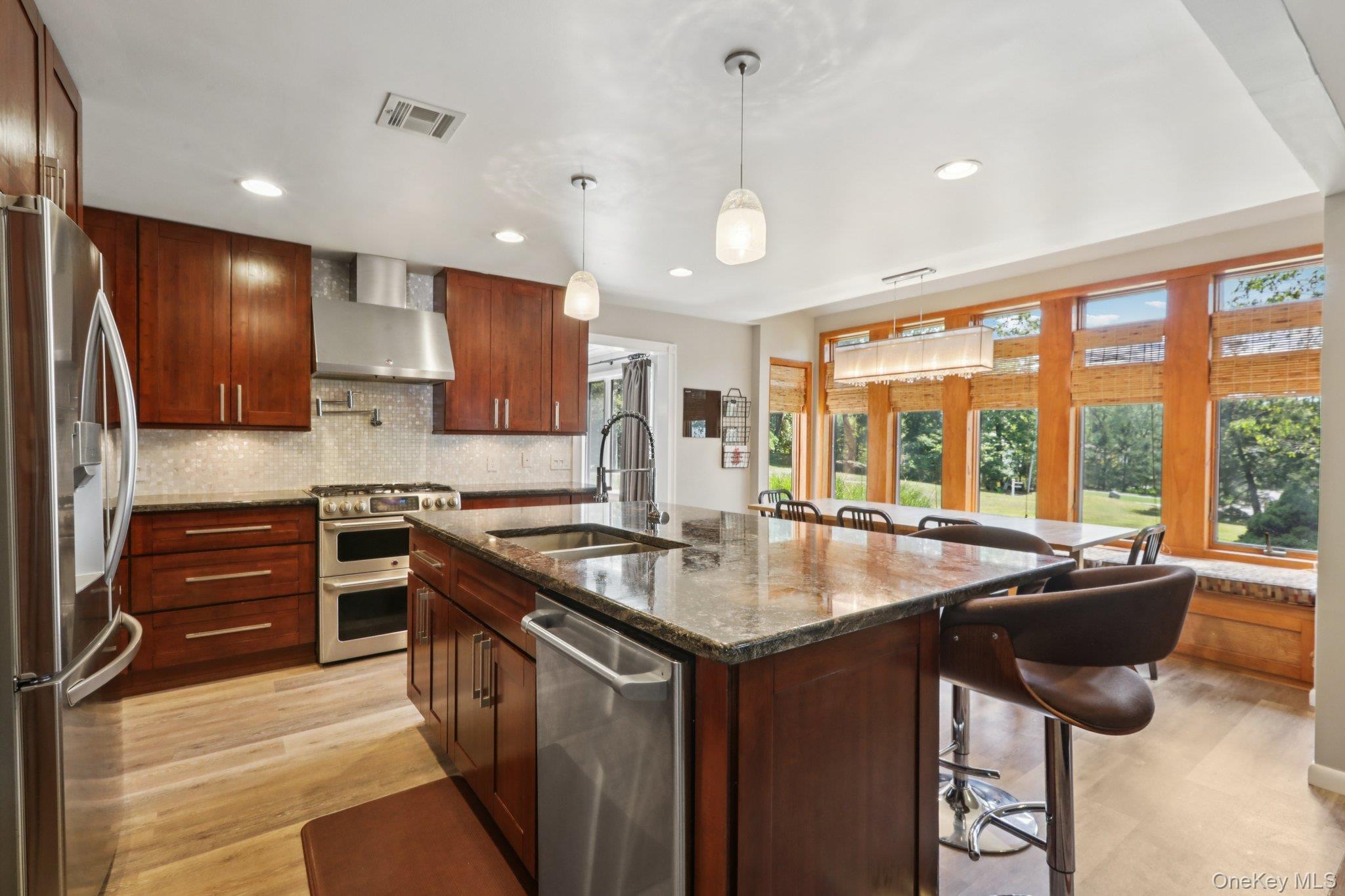 7 Elizabeth Court, Spring Valley, NY 10977