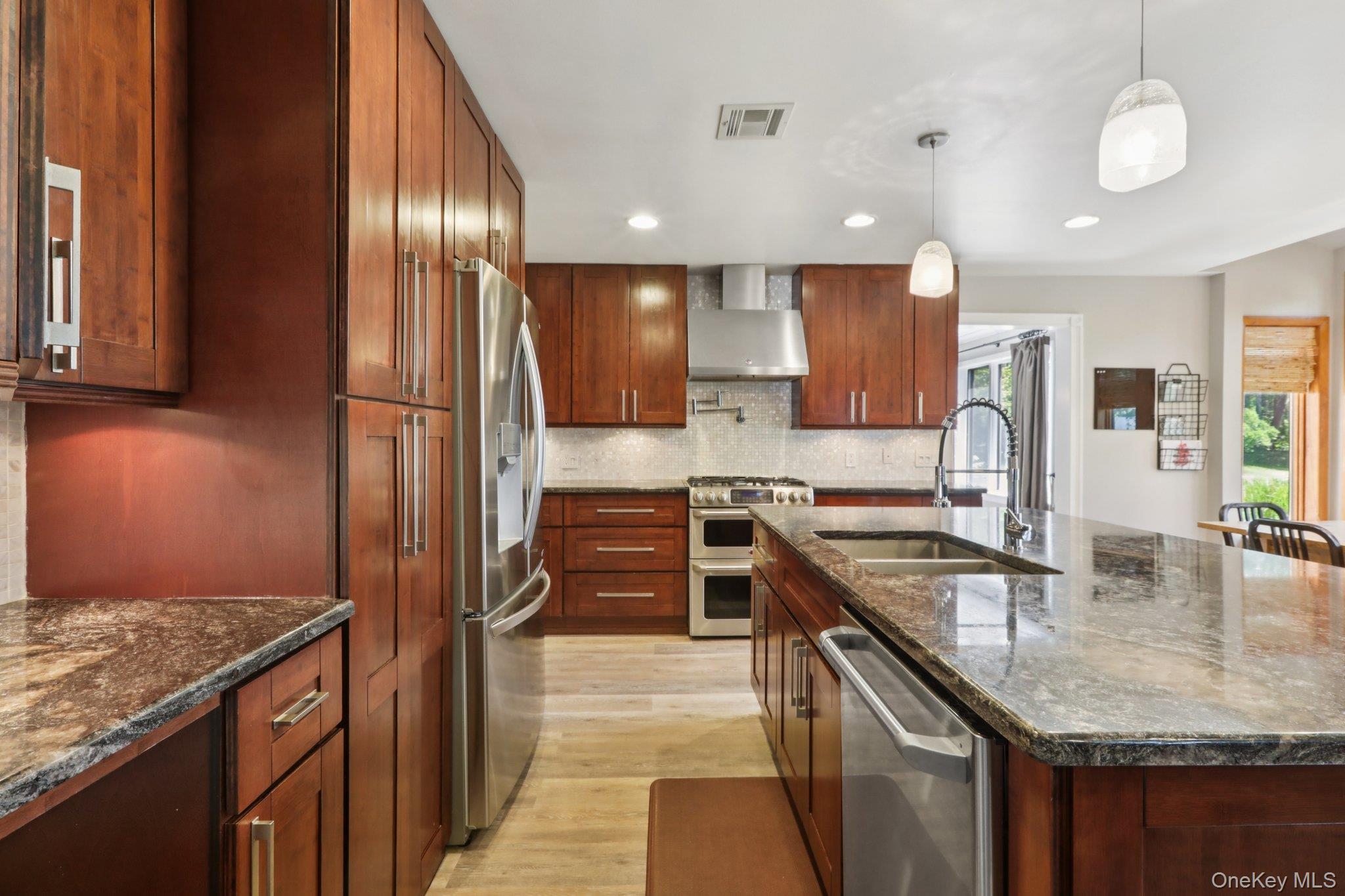 7 Elizabeth Court, Spring Valley, NY 10977