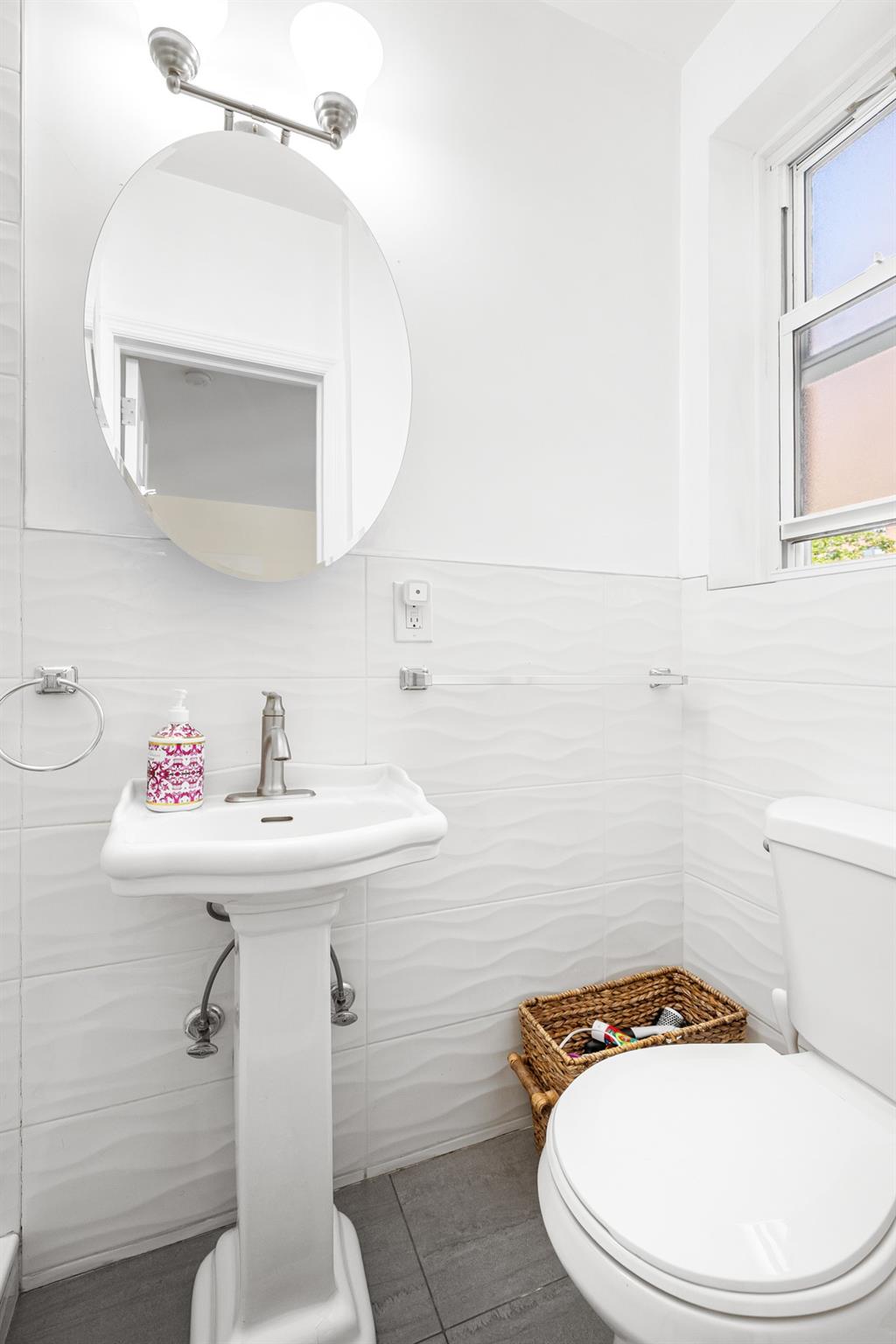 99-41 64 Avenue # B17, Rego Park, NY 11374