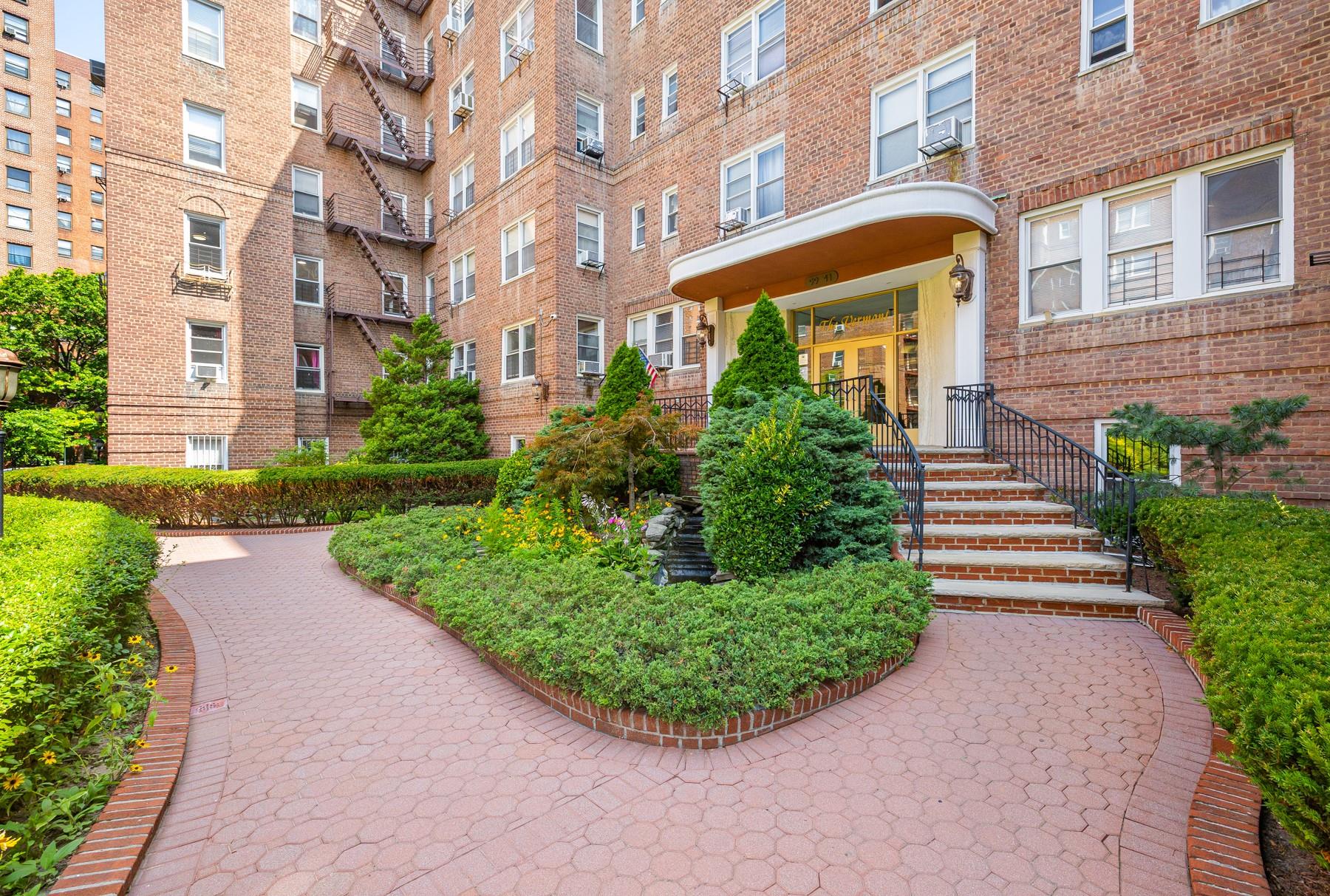 99-41 64 Avenue # B17, Rego Park, NY 11374
