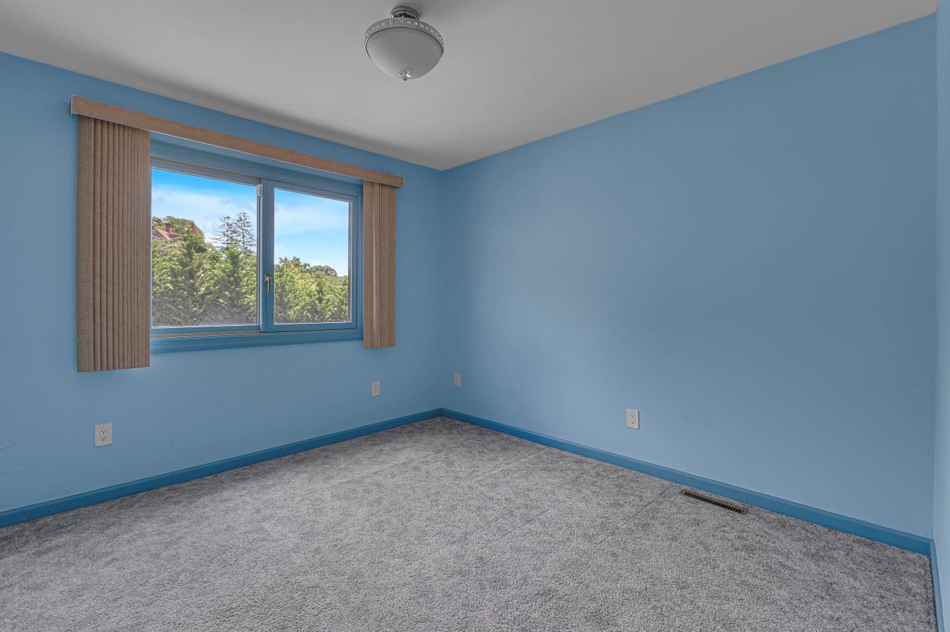 12 Fairwind Court, Northport, NY 11768