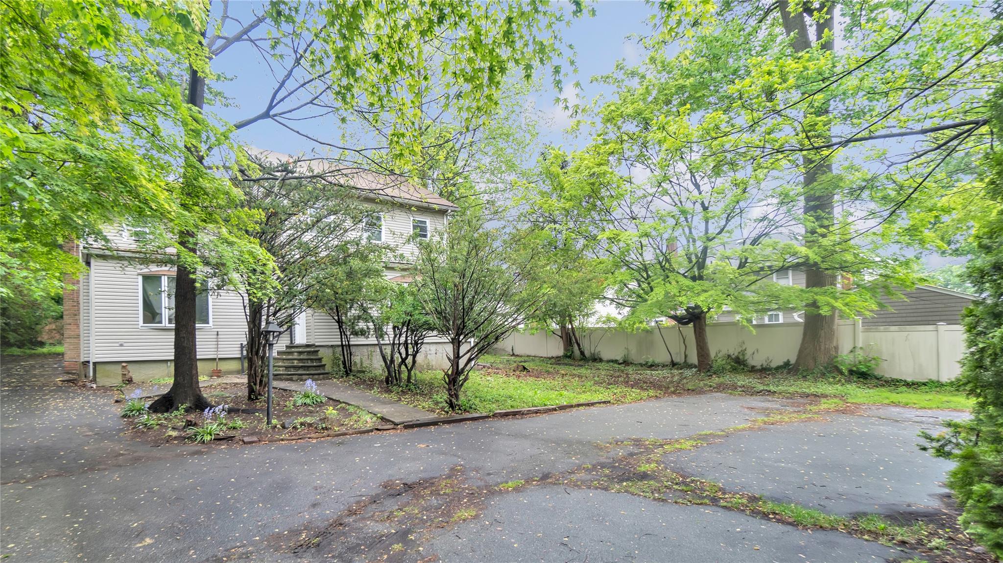 117 Glenwood Road, Glenwood Landing, NY 11547