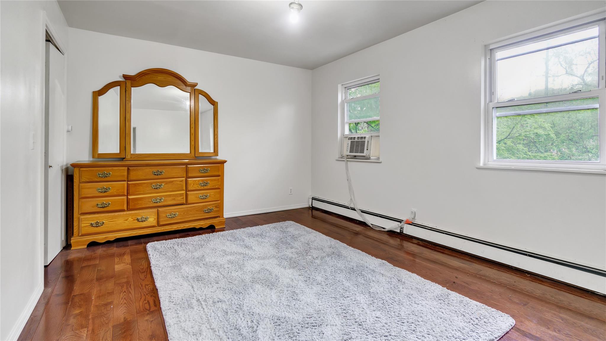 117 Glenwood Road, Glenwood Landing, NY 11547