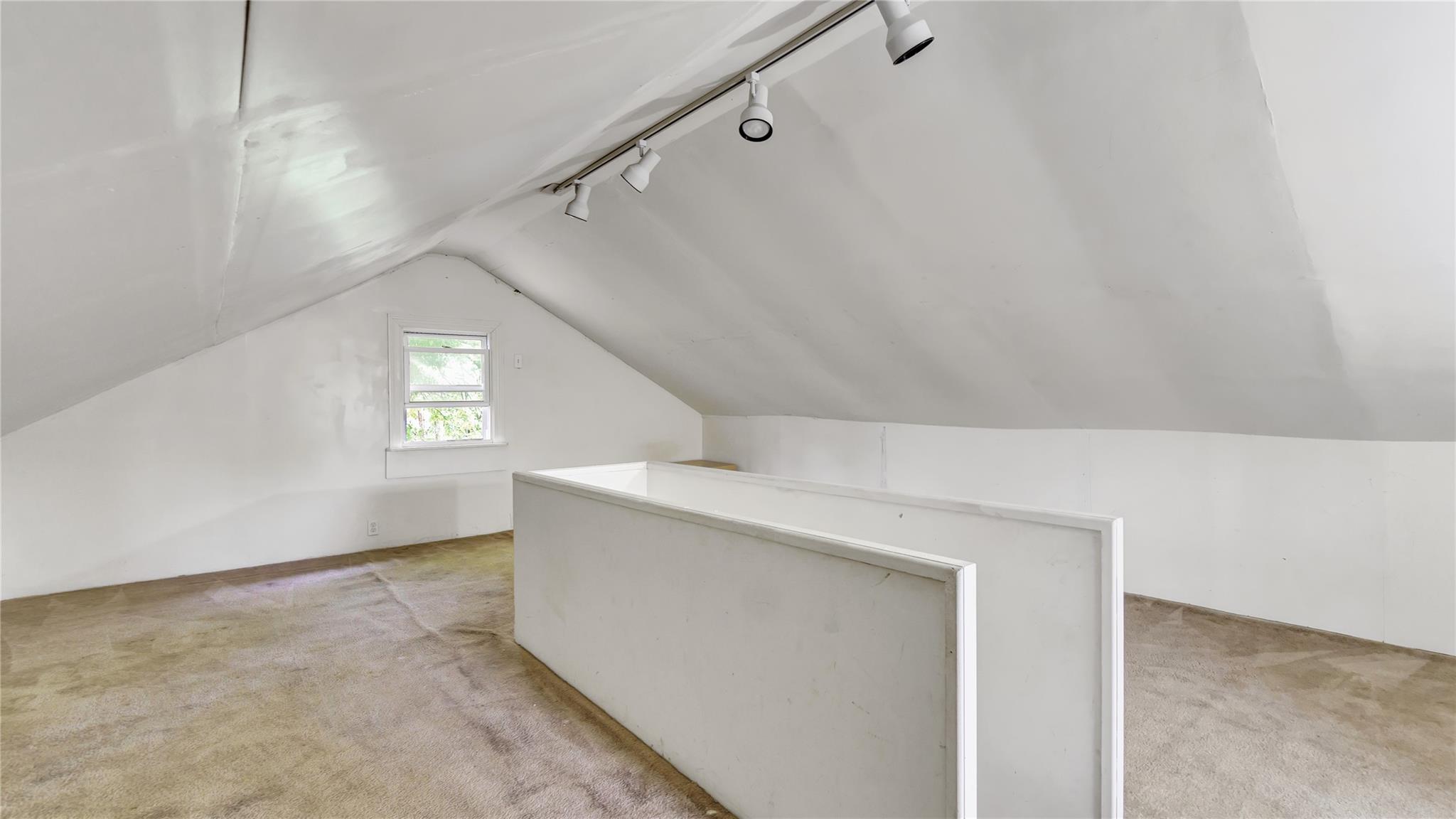 117 Glenwood Road, Glenwood Landing, NY 11547