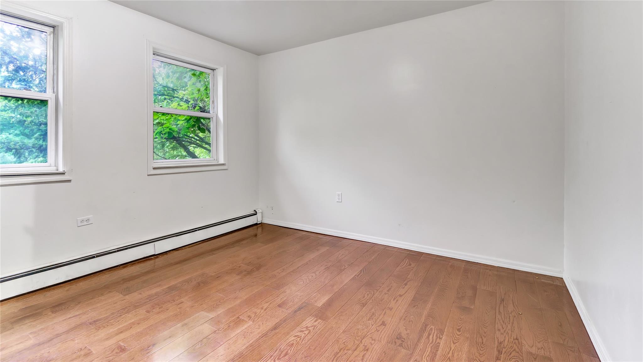 117 Glenwood Road, Glenwood Landing, NY 11547