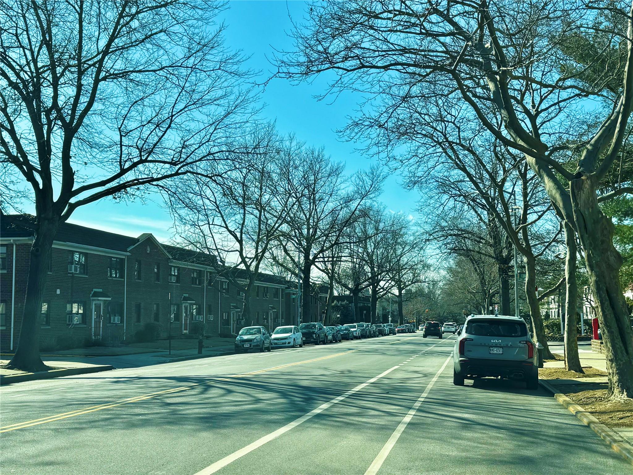 138-29 Jewel Ave # 2D, Kew Garden Hills, NY 11367