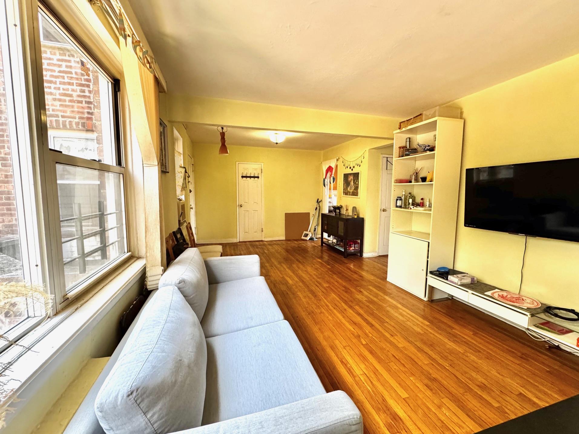 138-29 Jewel Ave # 2D, Kew Garden Hills, NY 11367