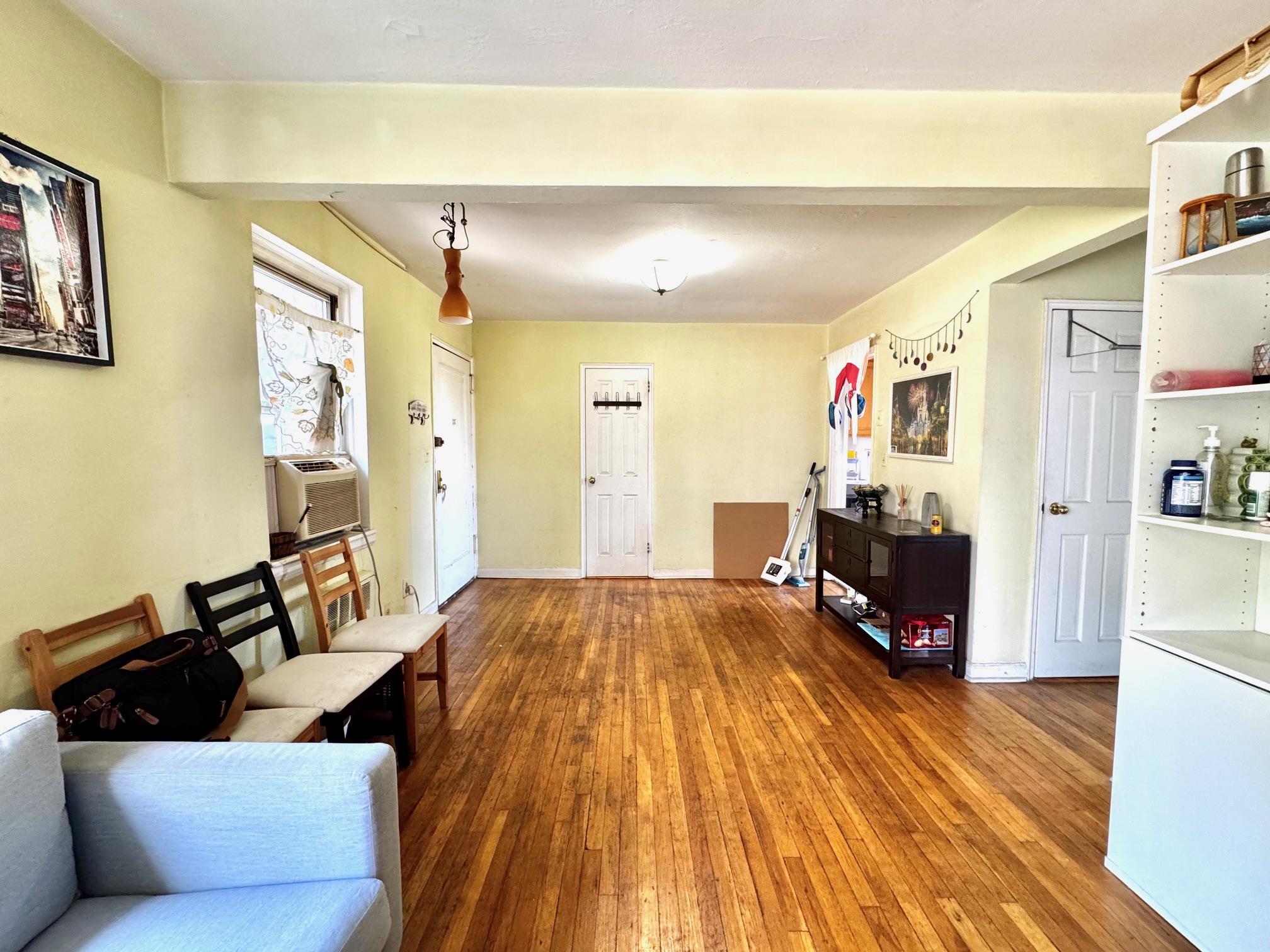 138-29 Jewel Ave # 2D, Kew Garden Hills, NY 11367