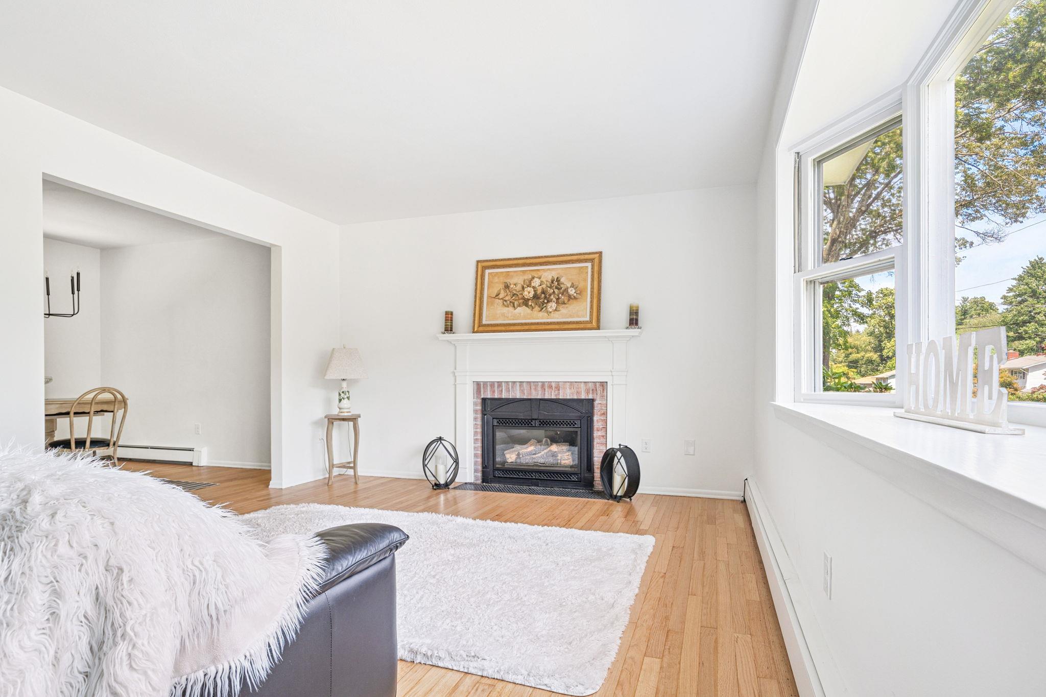 32 Redwood Road, Saugerties, NY 12477