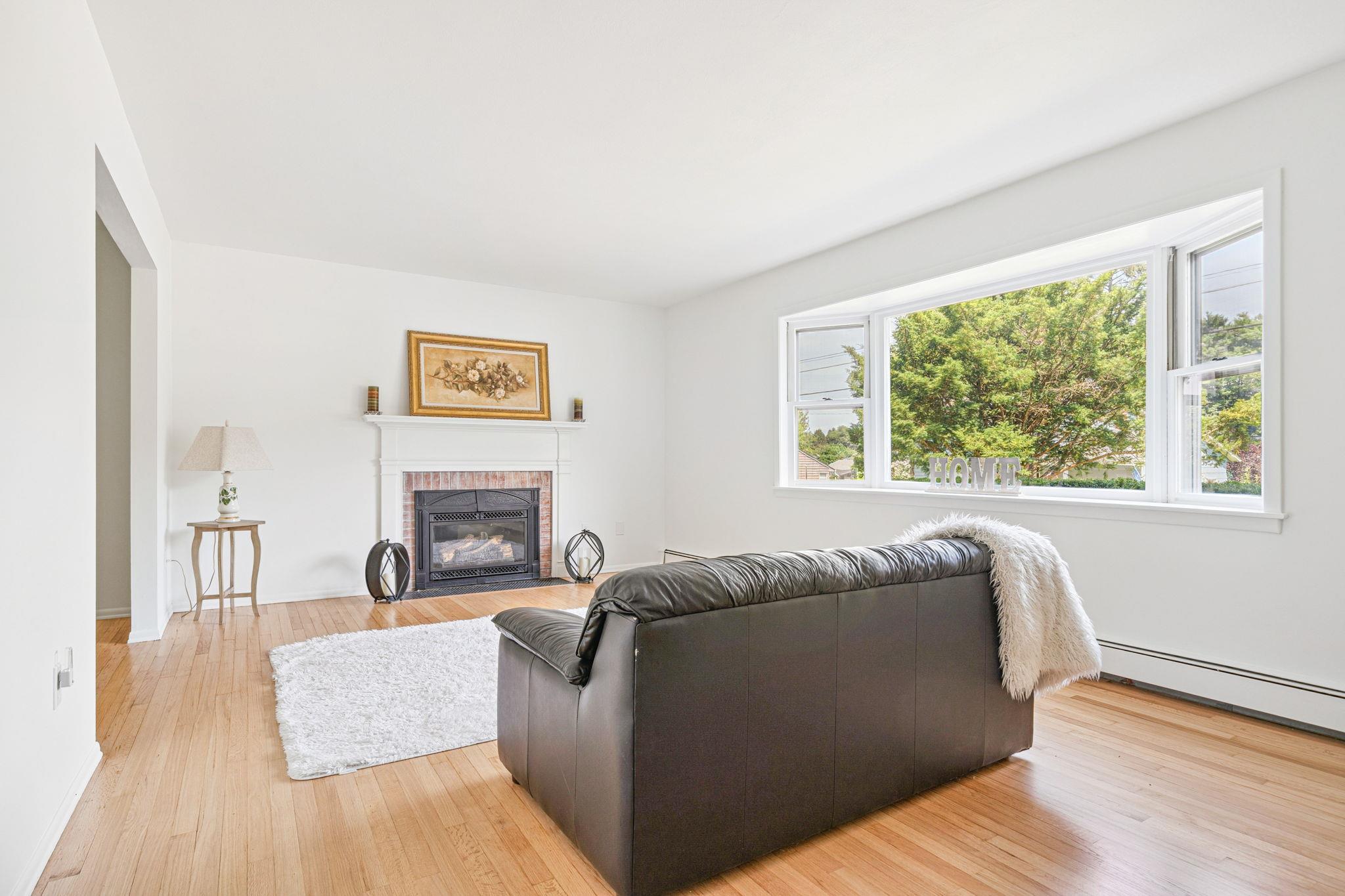 32 Redwood Road, Saugerties, NY 12477