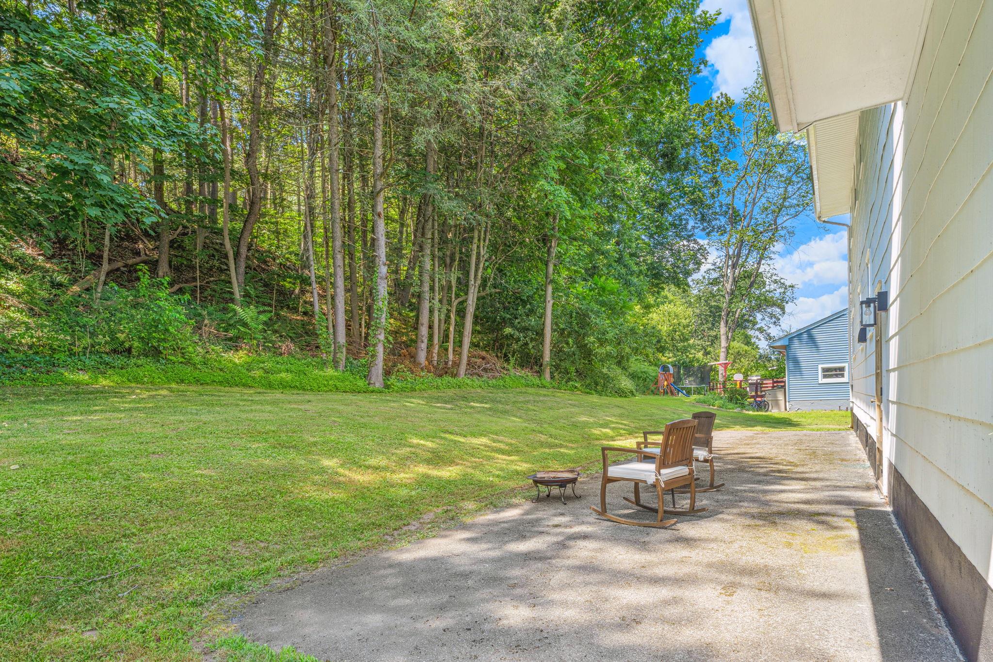 32 Redwood Road, Saugerties, NY 12477