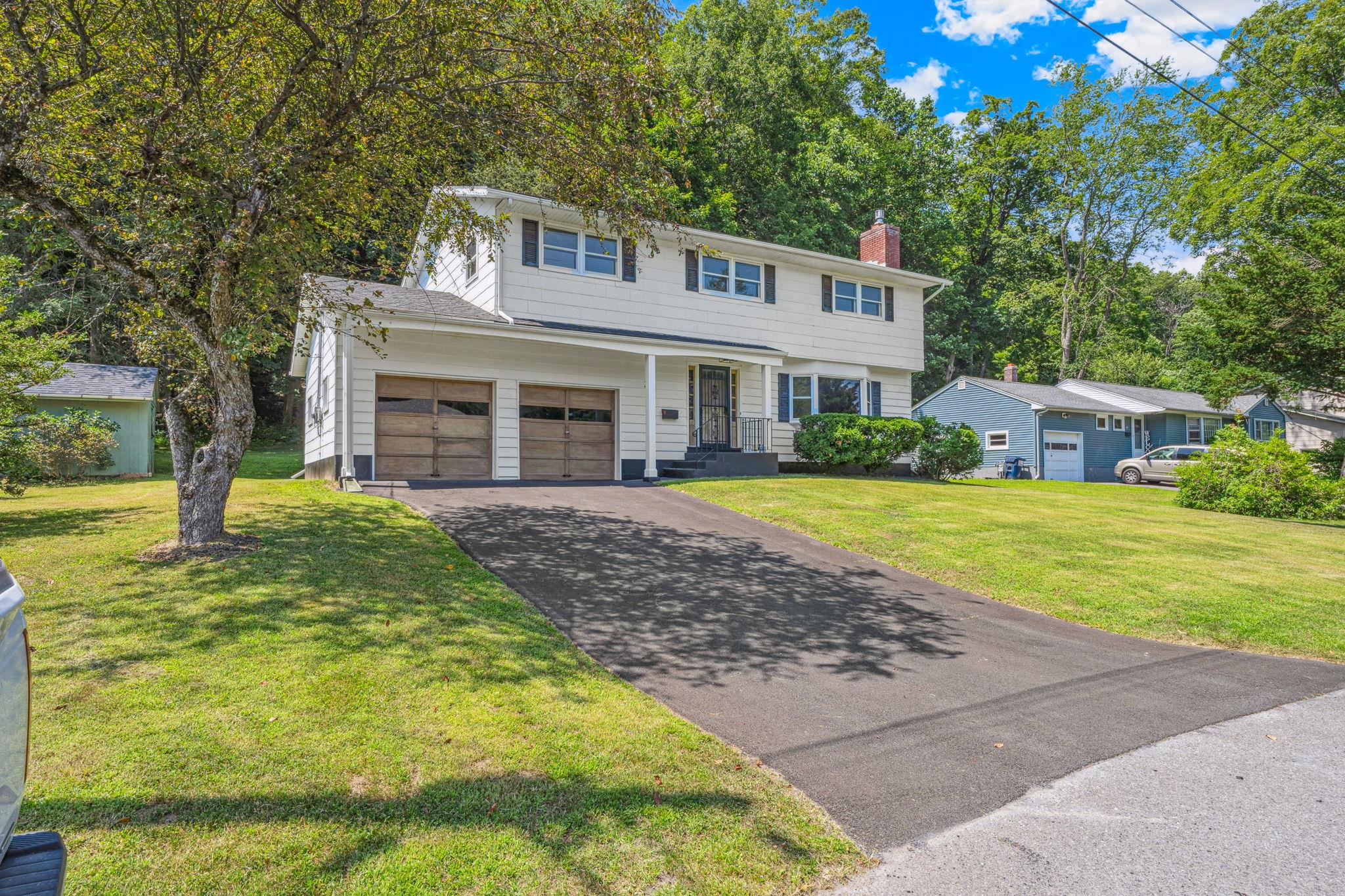 32 Redwood Road, Saugerties, NY 12477