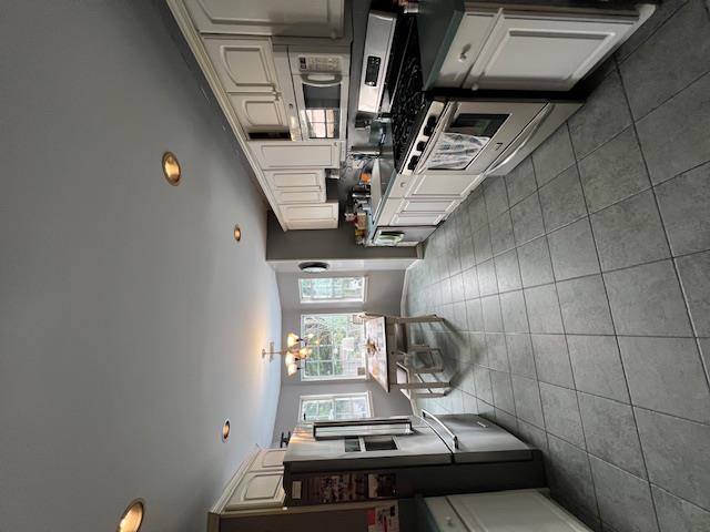 121 West Avenue, Hicksville, NY 11801