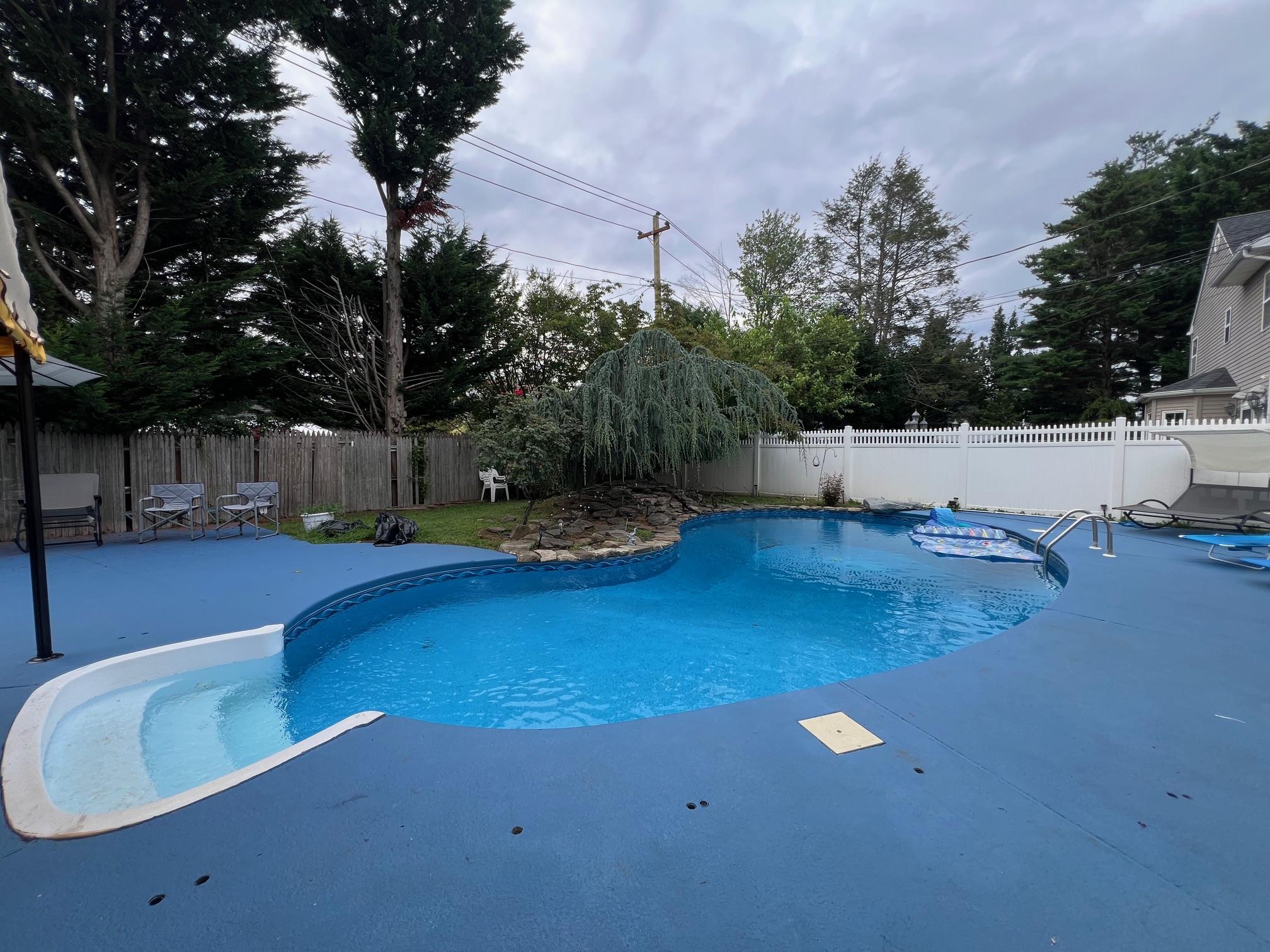 121 West Avenue, Hicksville, NY 11801