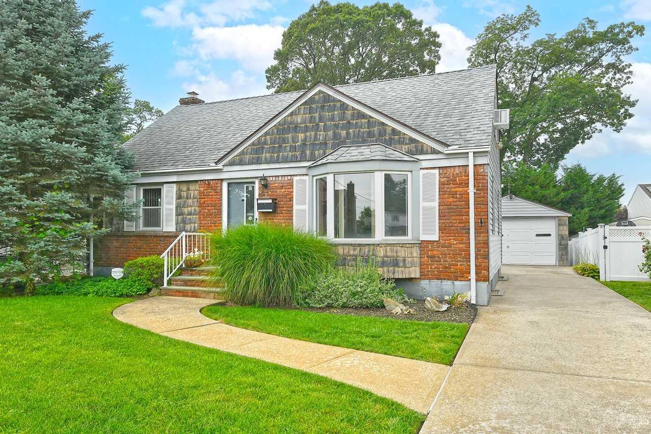 59 Chapin Avenue, Merrick, NY 11566