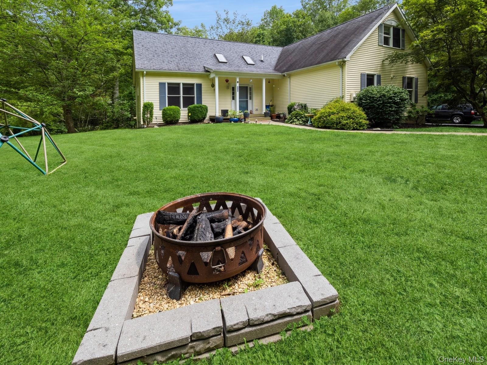 314 Dennytown Road, Putnam Valley, NY 10579